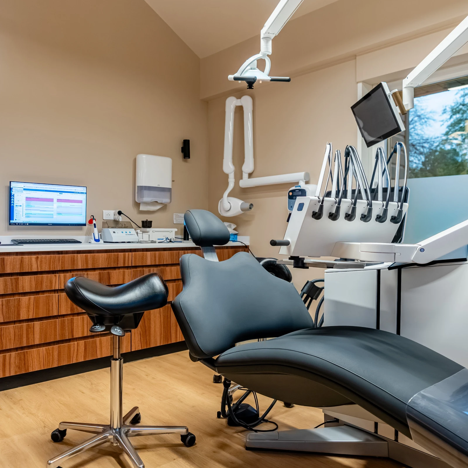 implant dentaire gisors facettes