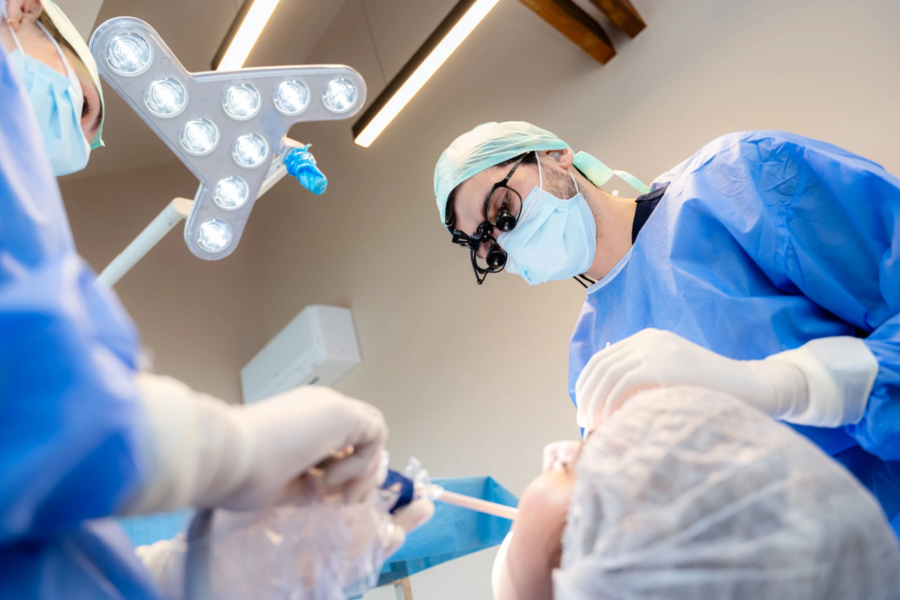 simon koenig dentiste gisors implants protheses